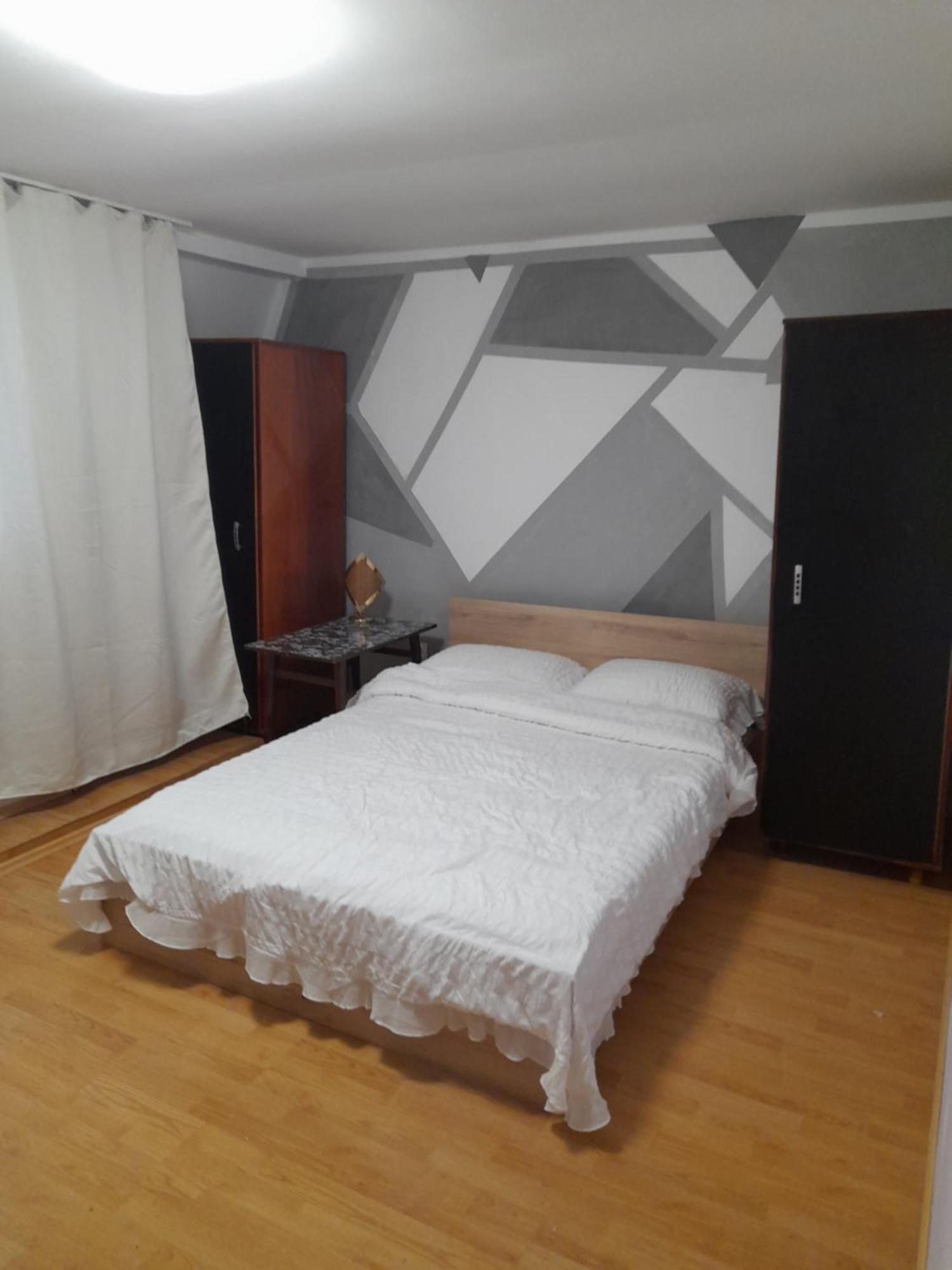 Апартаменты Garsoniera Sic Zona Terapia Zona Linistita La Casa Cu Parcare Клуж-Напока Экстерьер фото