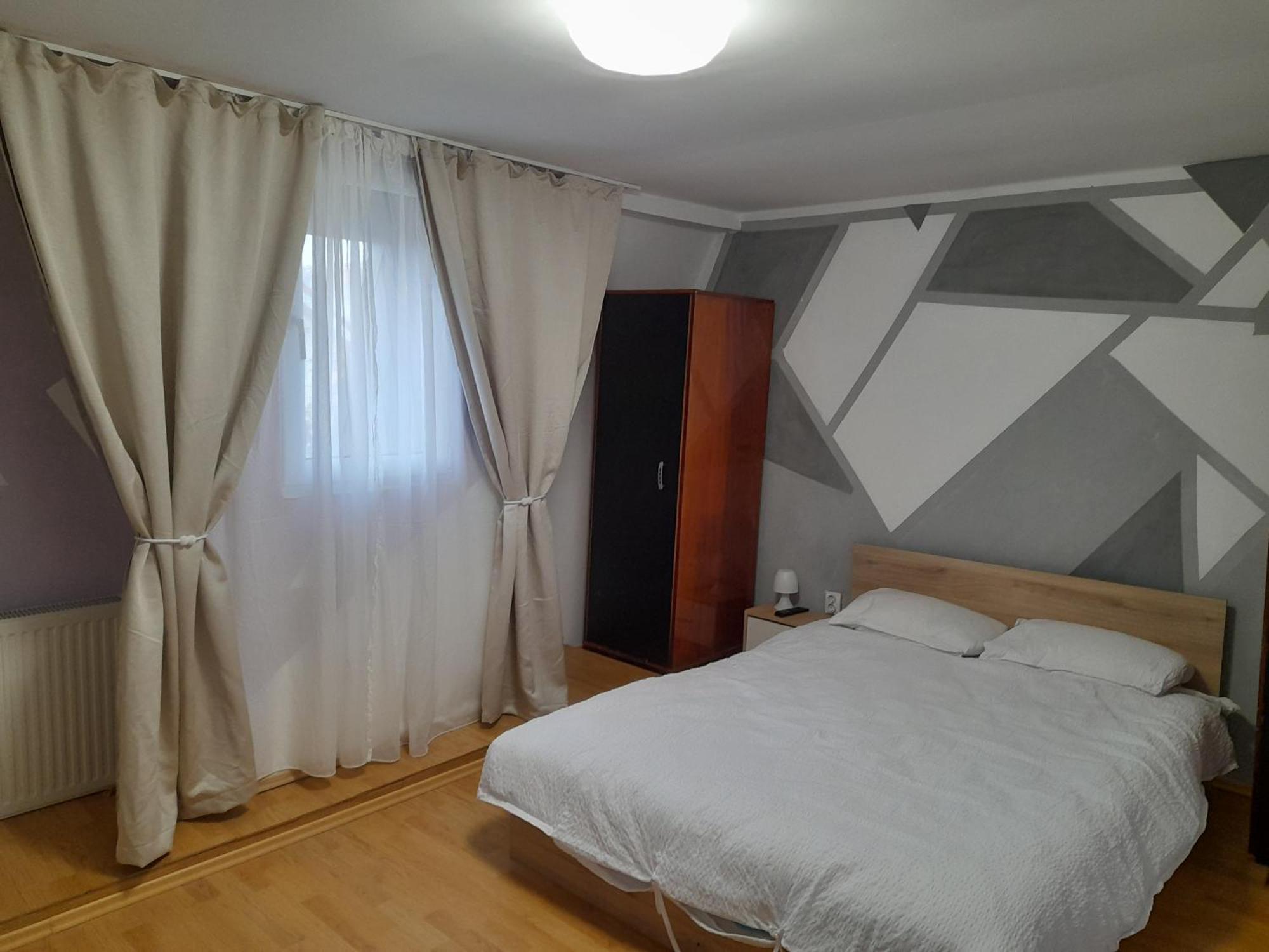 Апартаменты Garsoniera Sic Zona Terapia Zona Linistita La Casa Cu Parcare Клуж-Напока Экстерьер фото
