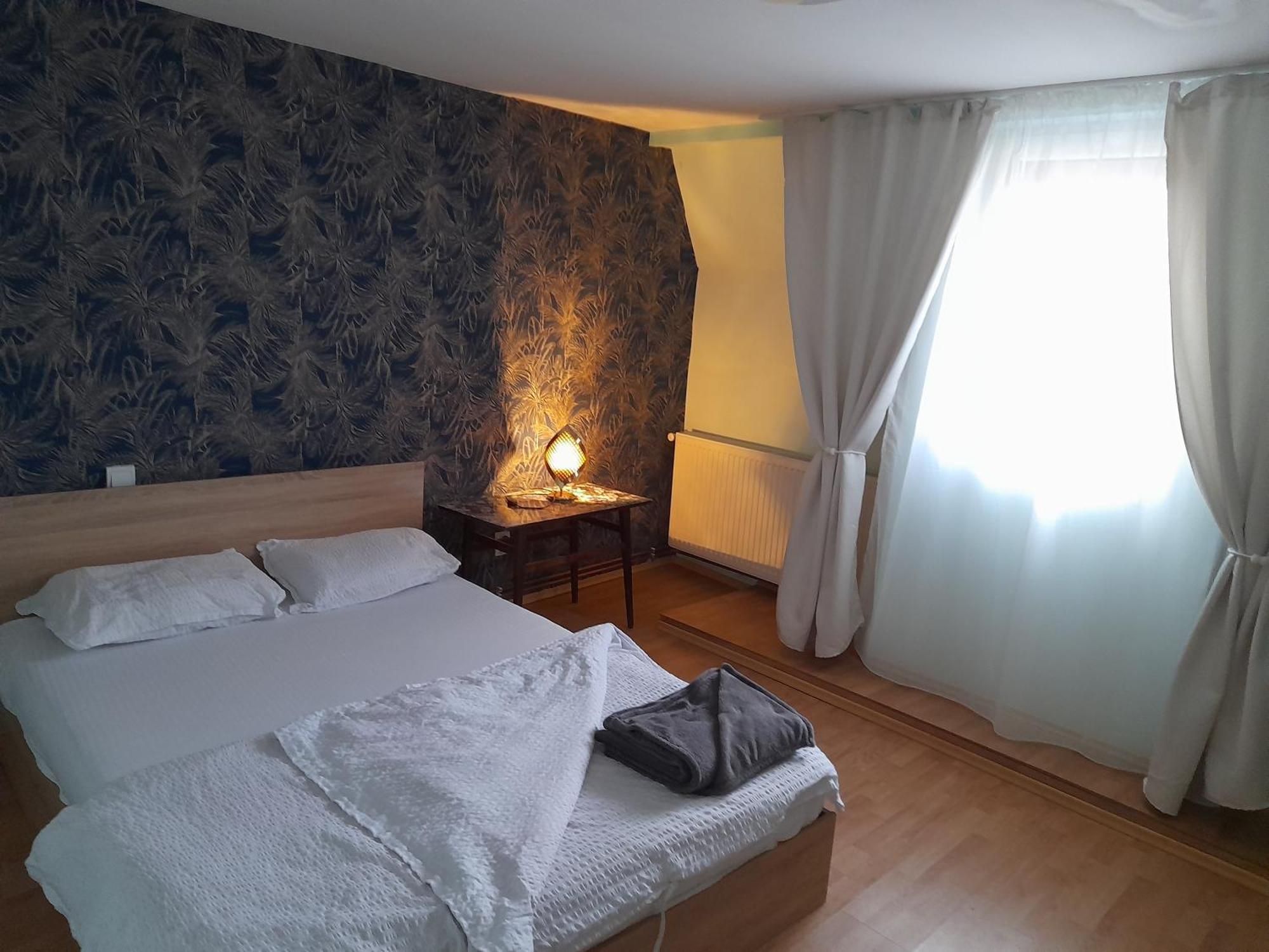 Апартаменты Garsoniera Sic Zona Terapia Zona Linistita La Casa Cu Parcare Клуж-Напока Экстерьер фото