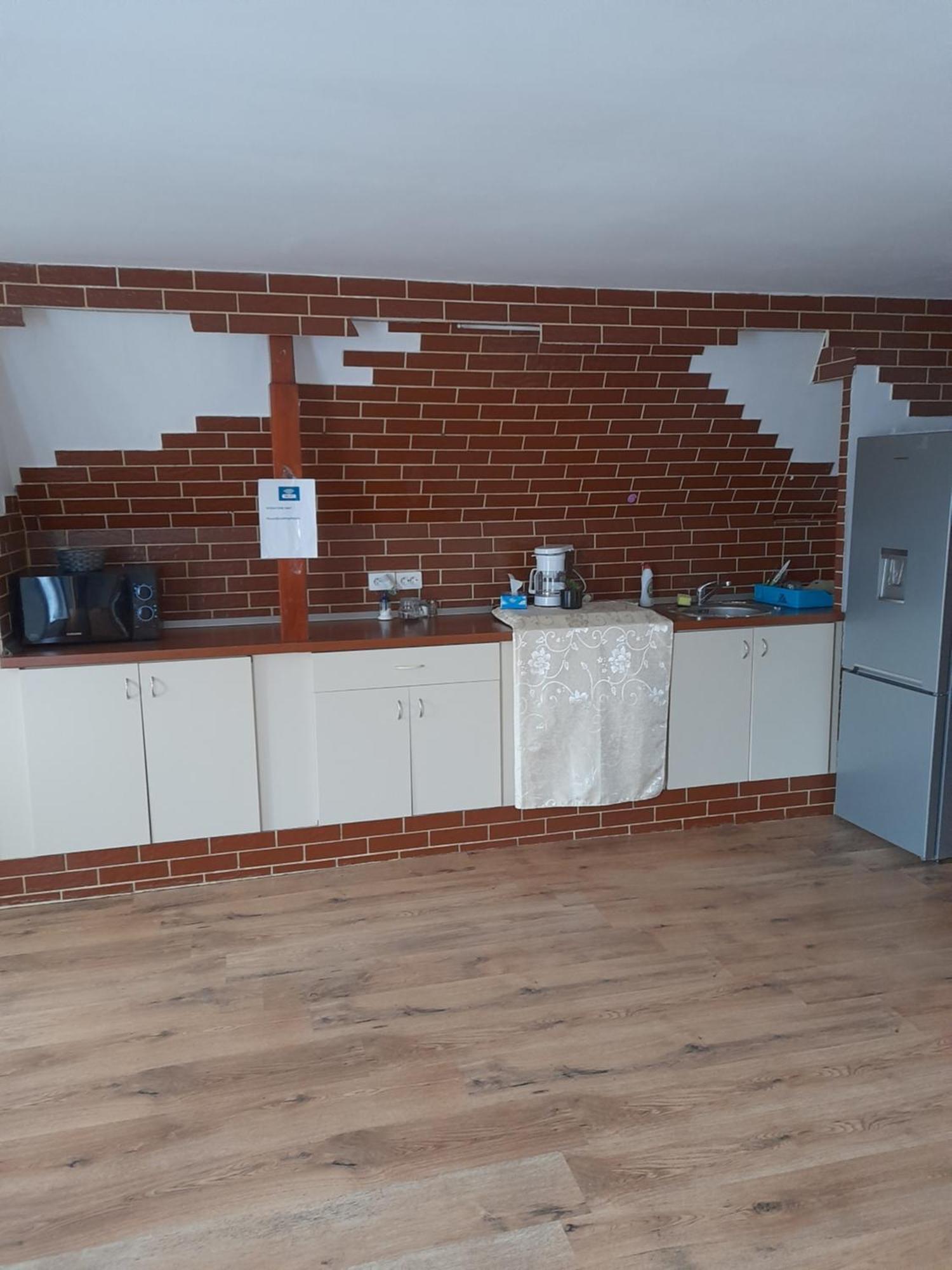 Апартаменты Garsoniera Sic Zona Terapia Zona Linistita La Casa Cu Parcare Клуж-Напока Экстерьер фото